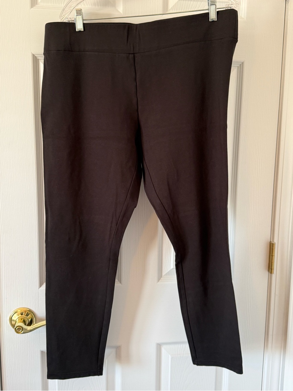 LOFT Classic Black Ponte Knit Slim Leg Pants